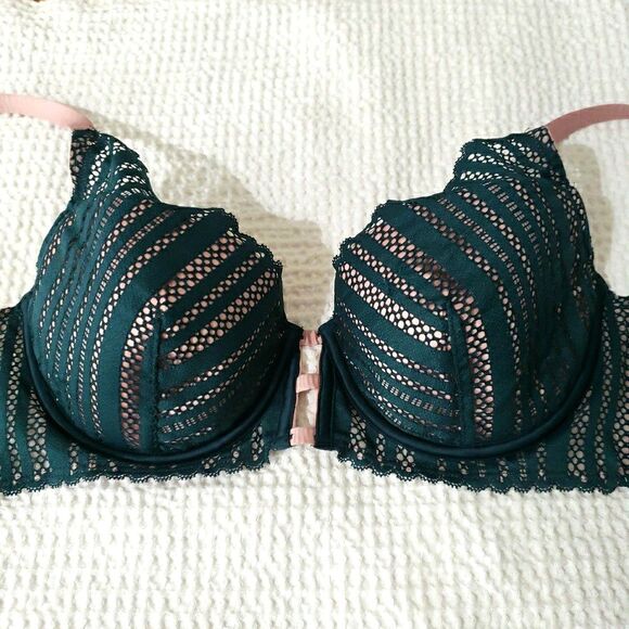 Victoria Secret Underwire Padded Plunge Bra Green Beige Lace Size 32DD - Picture 1 of 9